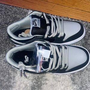 nike sb dunk low shadow